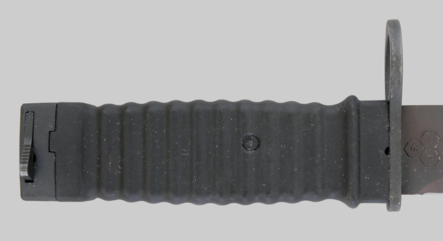 Image of West German KCB-77 M1 bayonet by AES.