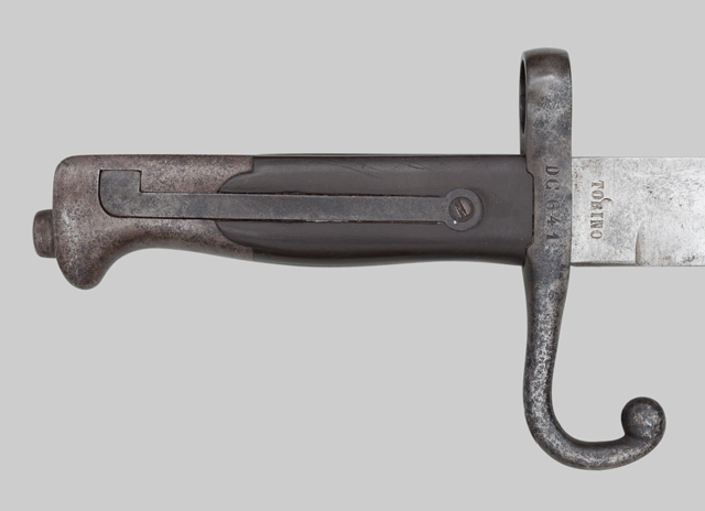 Image of Italian M1870 sword bayonet.