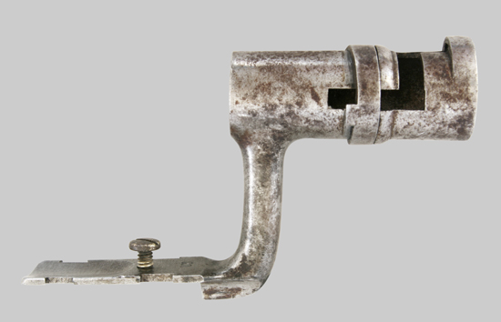 Image of ca. 1870 U.S. fencing bayonet based on the M1835 socket bayonet