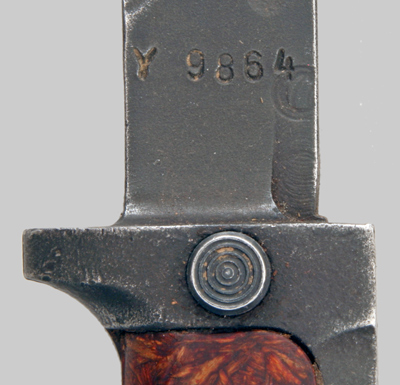 Image of Czechoslovak VZ-58 bayonet with Short-Tang Single-Rivet Lower Crosspiece Extension