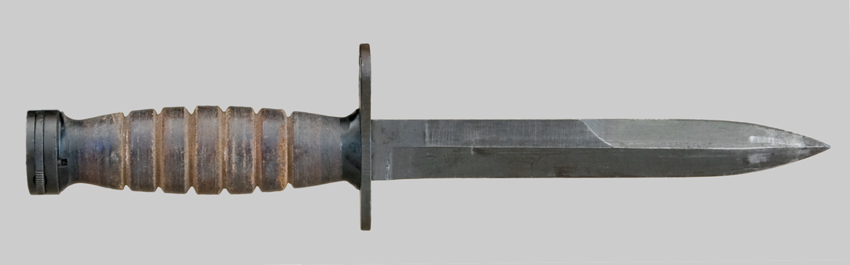 Image of U.S. M4 bayonet (original-design) with stacked leather grip.