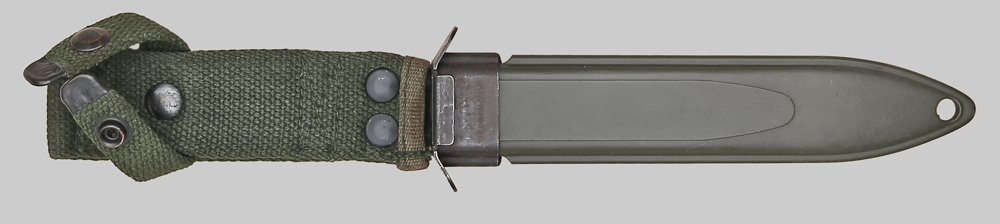 Image of West German Colt M7 bayonet.