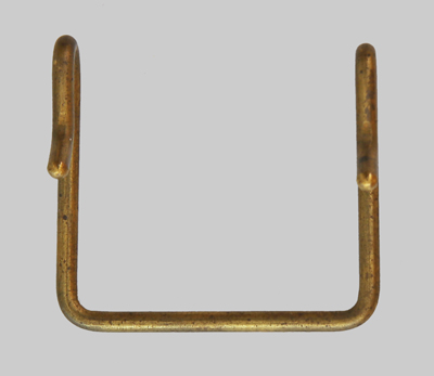Image of brass wire double hook adapter.